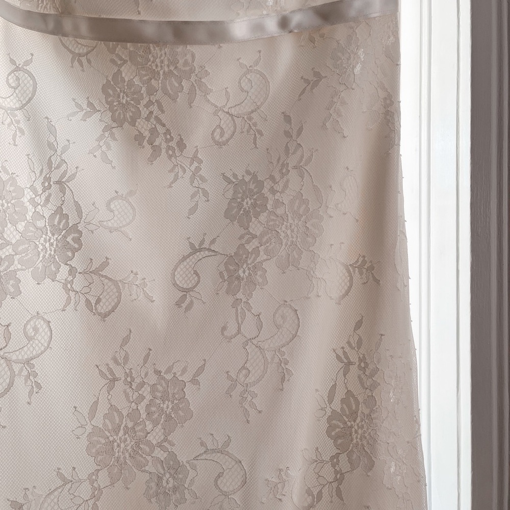 Ivory Lace Strapless Wedding Dress - NWT - Picture 4 of 16